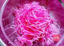 酸甜心里美萝卜丝的做法图解3