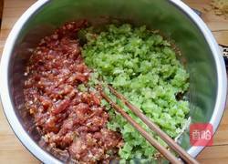 芹菜蒸饺的做法图解3