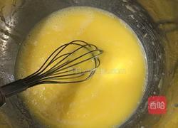零失败戚风蛋糕的做法图解4