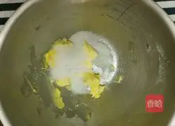 Illustration of how to make two-color plum blossom cakes 2