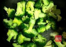 清炒西兰花的做法图解8