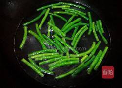 绿茄子烧豆角的做法图解3