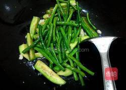 绿茄子烧豆角的做法图解5