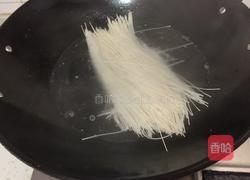 蒜香绿豆芽拌面的做法图解4