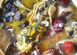 当归人参水鱼汤的做法图解5