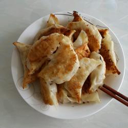 生煎饺子（白菜肉馅）的做法[图]