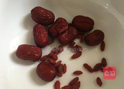 银耳莲子羹的做法图解5