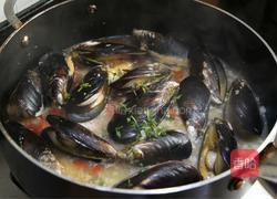 法式白葡萄酒煮青口的做法图解6