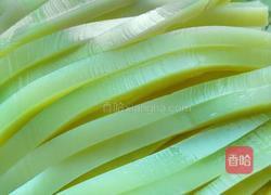 凉拌酸辣豌豆凉粉的做法图解1