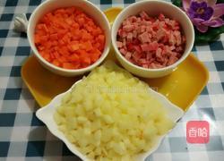 土豆红肠沙拉的做法图解2