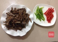 彩椒拌笋干的做法图解2