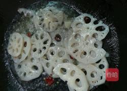 炝炒藕片的做法图解4