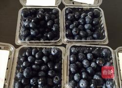 蓝莓果酱的做法图解1