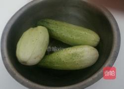 芝麻酱拌黄瓜的做法图解1