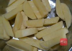 拨丝土豆的做法图解1