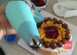 酸奶花生水果生日蛋糕的做法图解19