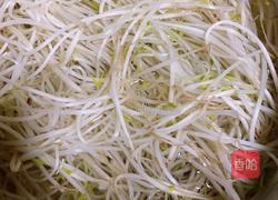绿豆芽拌凉皮的做法图解2