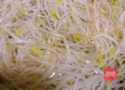 绿豆芽拌凉皮的做法图解3