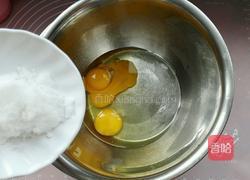 老式蜂蜜鸡蛋糕的做法图解3