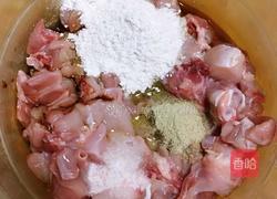 川味仔姜鲜椒兔肉的做法图解2