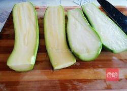 西葫芦炒脊里肉的做法图解2