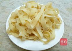 卷心菜肉丝炒春饼的做法图解3