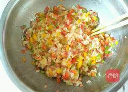 彩椒圈煎饭的做法图解2