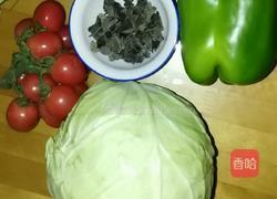 炒卷心菜的做法图解1