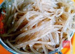 卷心菜炒苕粉丝的做法图解7