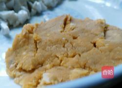 豆腐炒鸭蛋的做法图解3