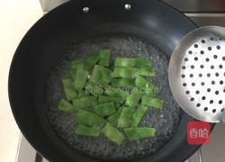 腊味荷兰豆的做法图解3