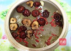 银耳百合炖红枣的做法图解5