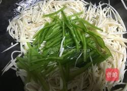 彩椒炒茭白丝的做法图解9
