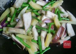 土豆茄子燉豆角的做法圖解5