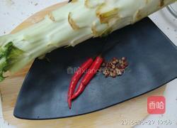 炝拌笋丝的做法图解1