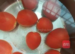 圣女果郁金香的做法图解1