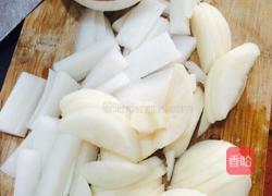 白萝卜顿雪梨的做法图解2