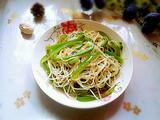 青椒炒银芽的做法[图]