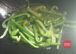 青椒炒银芽的做法图解4