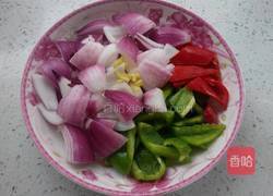 彩椒洋葱炒鱿鱼的做法图解2