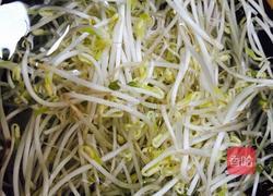 凉拌绿豆芽的做法图解3