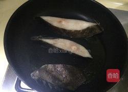香煎马胶鱼。的做法图解2