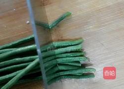 肉炒蒜香豇豆的做法图解3