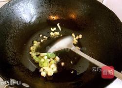 豆芽韭菜炒虾仁的做法图解6