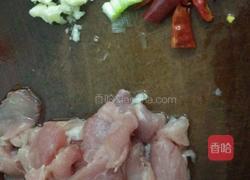 肉片炒蒜薹的做法图解2