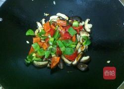 彩椒炒香菇的做法图解7