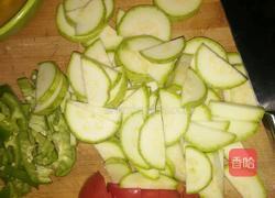 西葫芦炒蛋的做法图解2