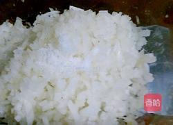 白萝卜鲜肉饺子（白萝卜可是美容的哦）的做法图解1