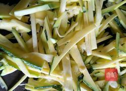 懒人版蒸南瓜的做法图解1