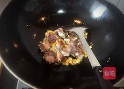 香脆排骨闷玉米的做法图解7